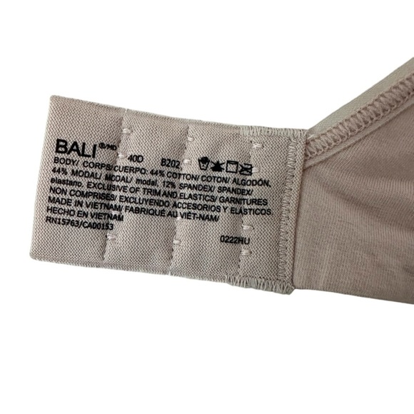 Bali Smoothing T-Shirt Underwire Bra, 40D - Picture 3 of 4